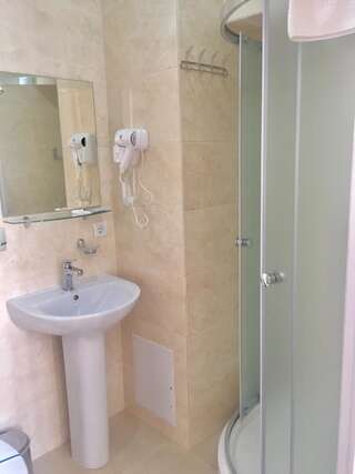 Отель Sergeev Hotel Николаев Улучшенный одноместный номер-6