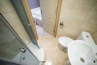 Отель Sergeev Hotel Николаев Стандартный двухместный номер с 1 кроватью-7