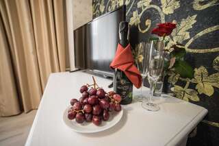 Отель Sergeev Hotel Николаев Стандартный двухместный номер с 1 кроватью-10