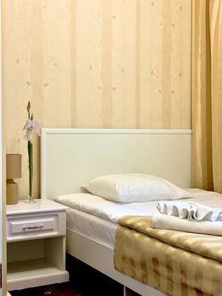 Отель Sergeev Hotel Николаев Улучшенный одноместный номер-1