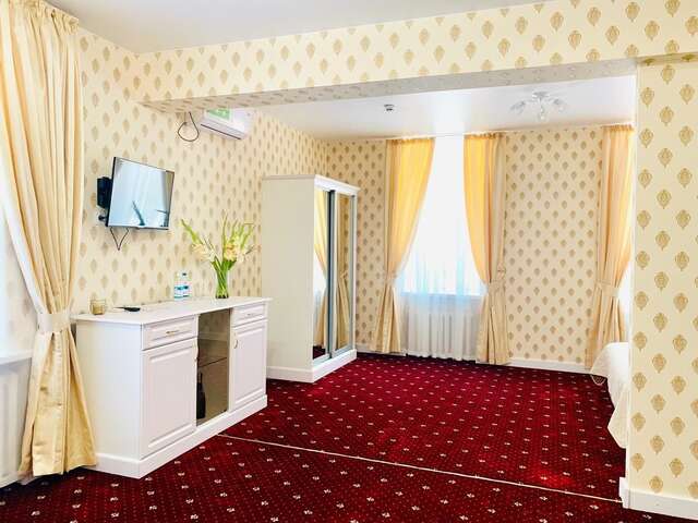 Отель Sergeev Hotel Николаев-17